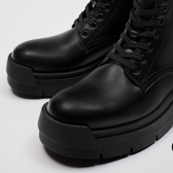 ZARA LACE-UP BOOTS WITH CHUNKY SOLE - Picture 4 of 7